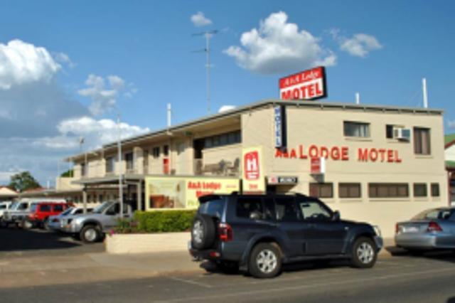 A&A Lodge Motel Emerald Exteriér fotografie