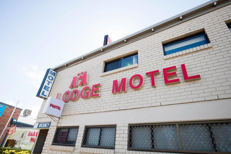 A&A Lodge Motel Emerald Exteriér fotografie